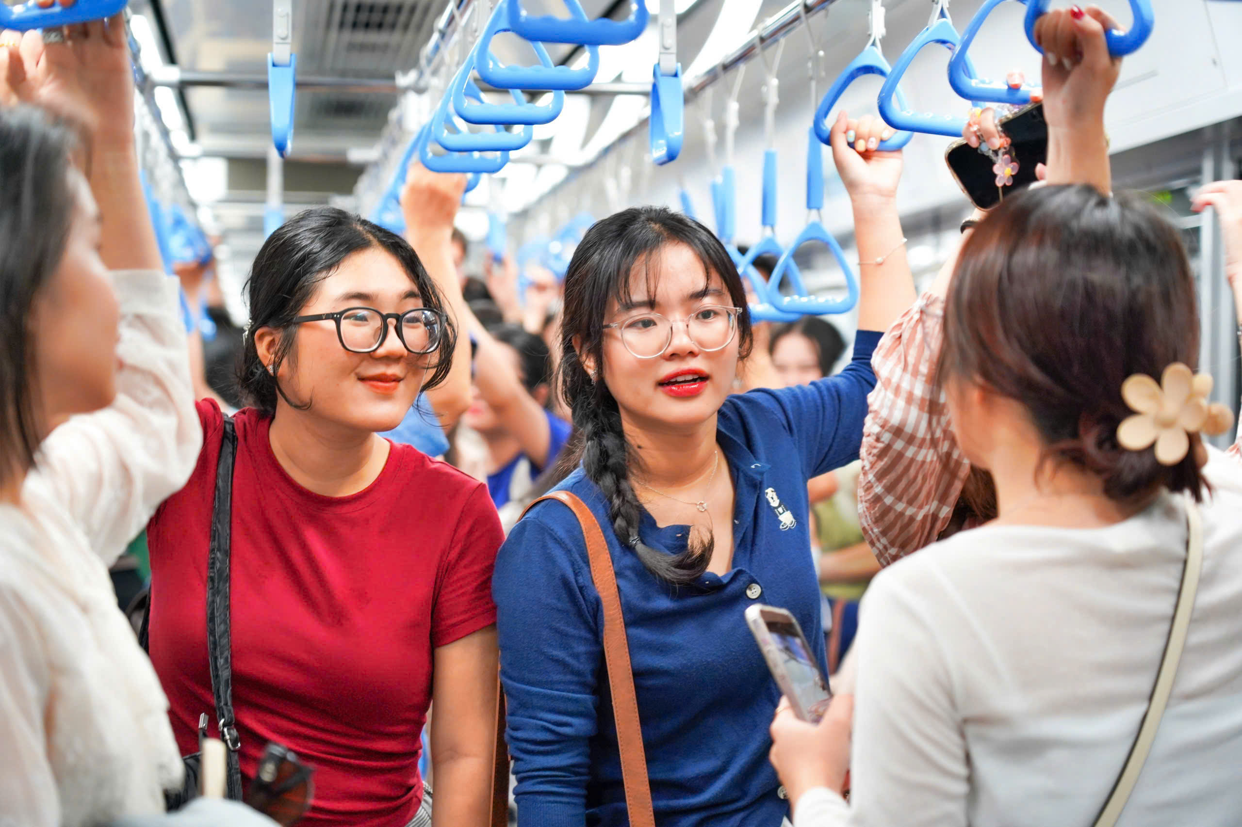 Sử dụng vé điện tử thanh toán khi đi Metro số 1 cách nào? - Ảnh 2.