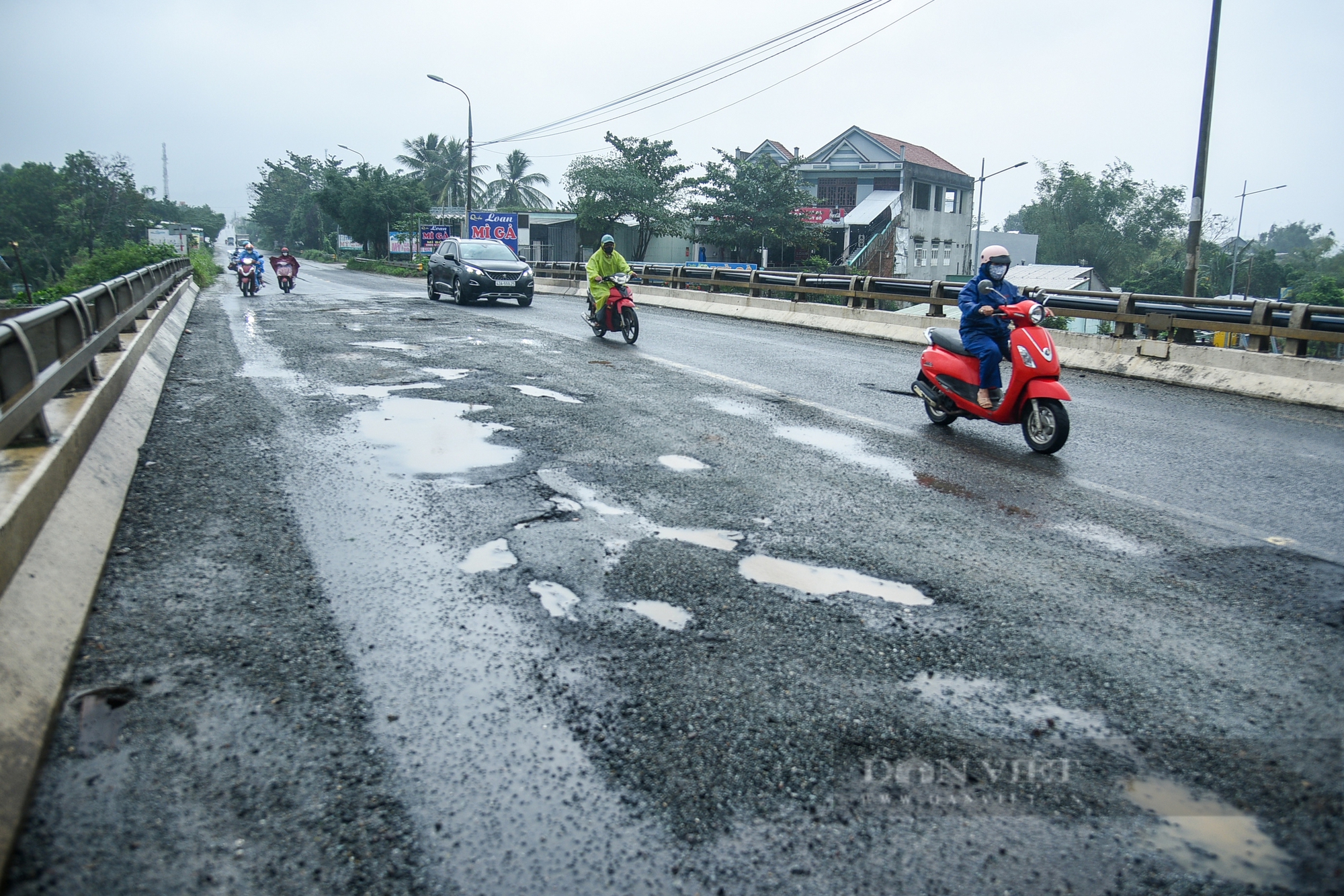 Đà Nẵng: Chi chít “ổ gà”, “ổ voi” trên tuyến quốc lộ 14B- Ảnh 9.