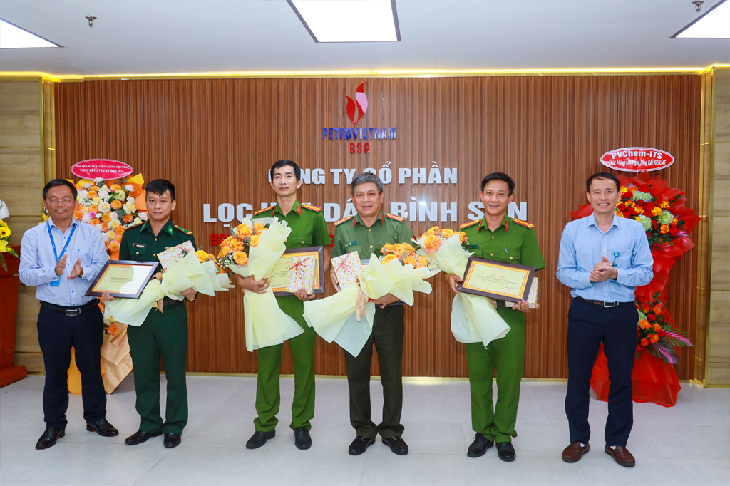 BSR khen thưởng các nhà thầu, đối tác góp phần đảm bảo vận hành an toàn NMLD Dung Quất trong năm 2024 - Ảnh 4.