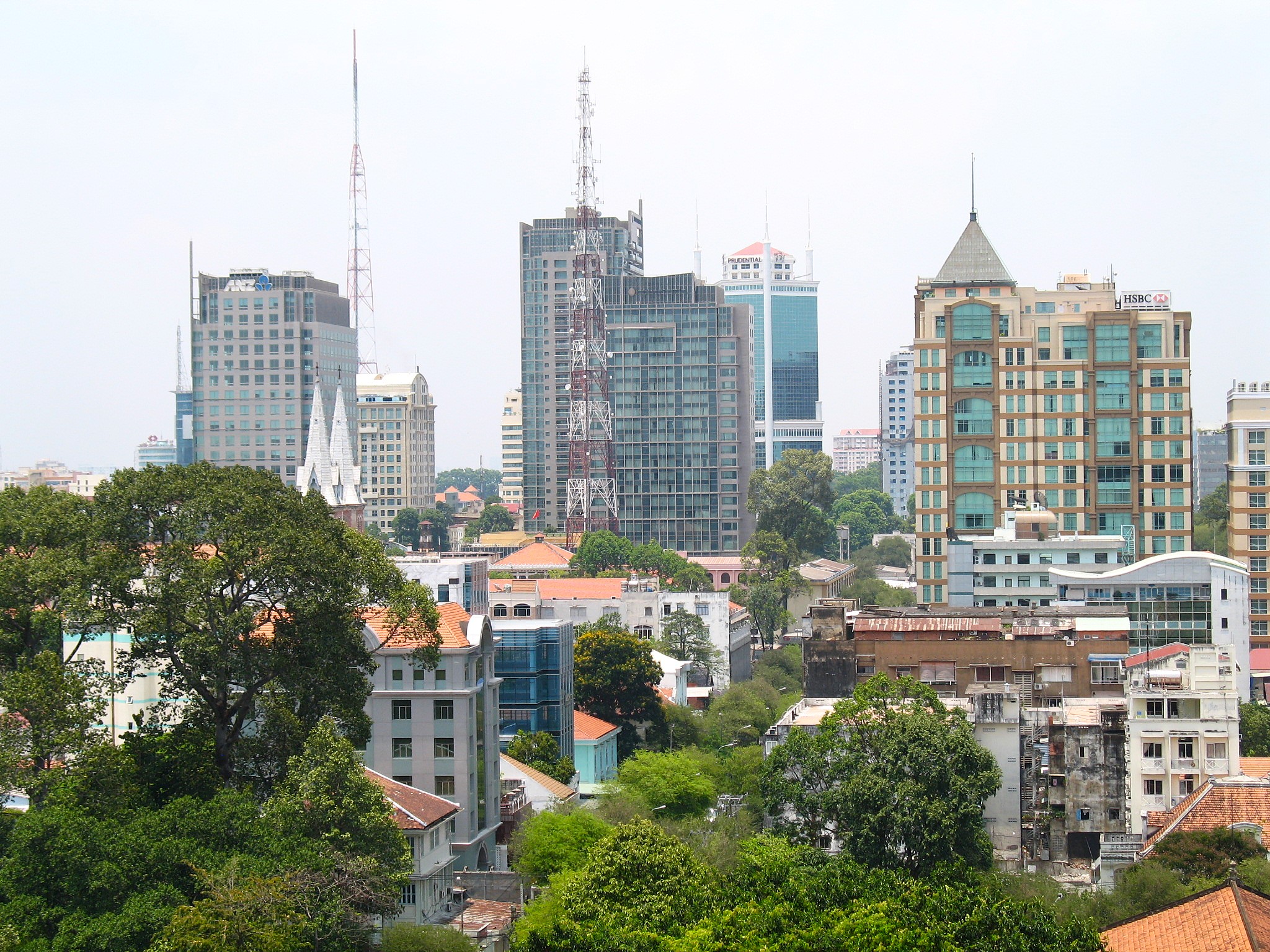 Thị trường bất động sản vực lại niềm tin để hướng tới tăng trưởng năm 2025 - Ảnh 1.