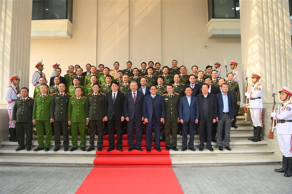 Tổng Bí thư khen ngành công an phân cấp hiệu quả, công an huyện làm những vụ án "long trời, lở đất" - Ảnh 4.