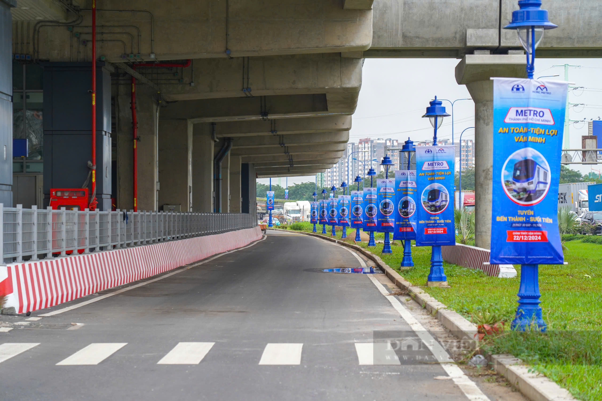 Tất bật thi công tại loạt nhà xe kết nối Metro 1 - Ảnh 11.