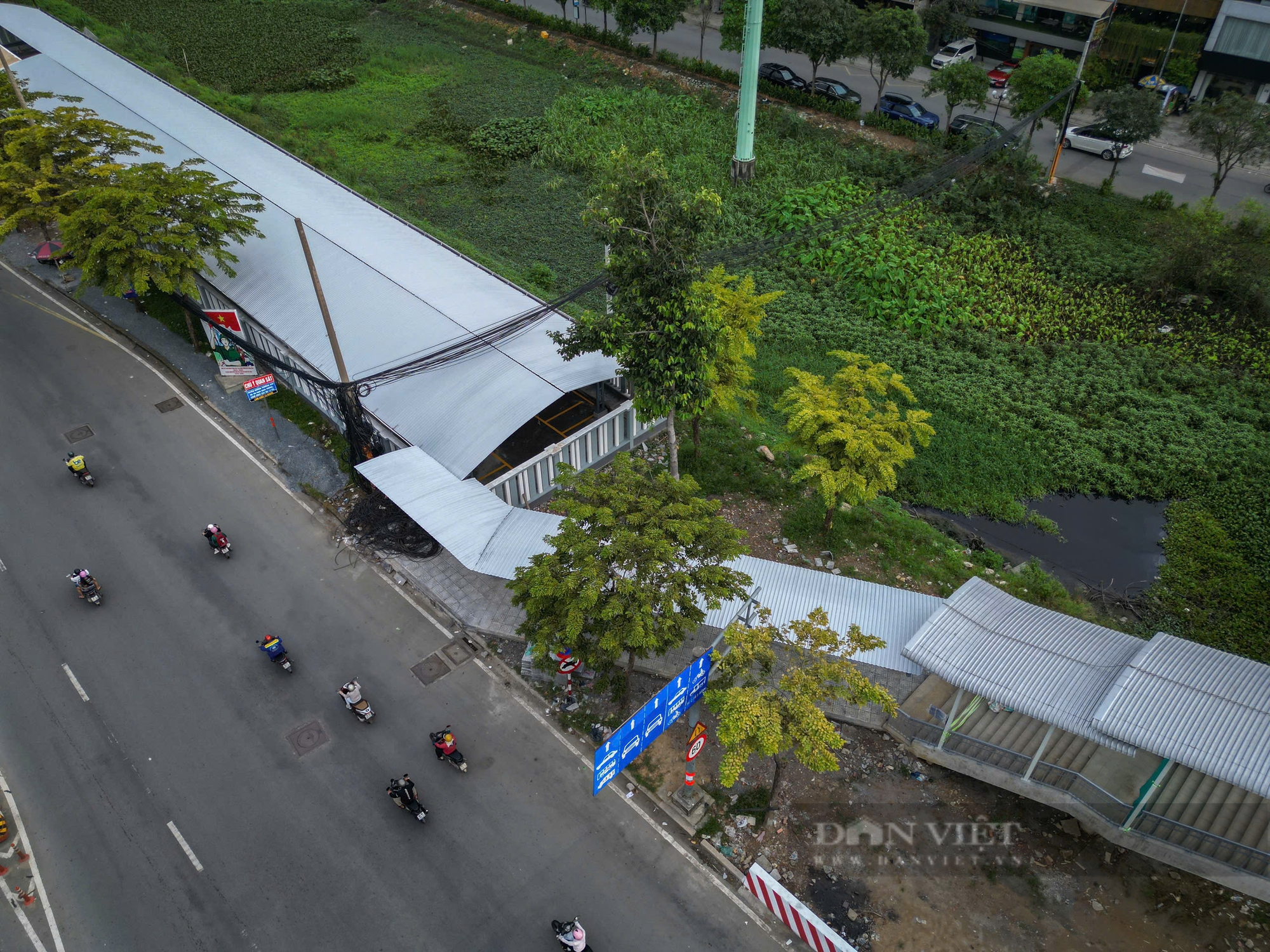 Tất bật thi công tại loạt nhà xe kết nối Metro 1 - Ảnh 8.