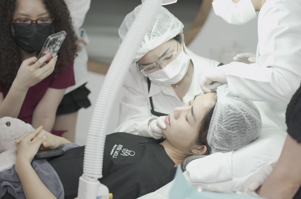 Đưa chuẩn y khoa vào ngành làm đẹp cùng Dr.Skin Academy- Ảnh 1.