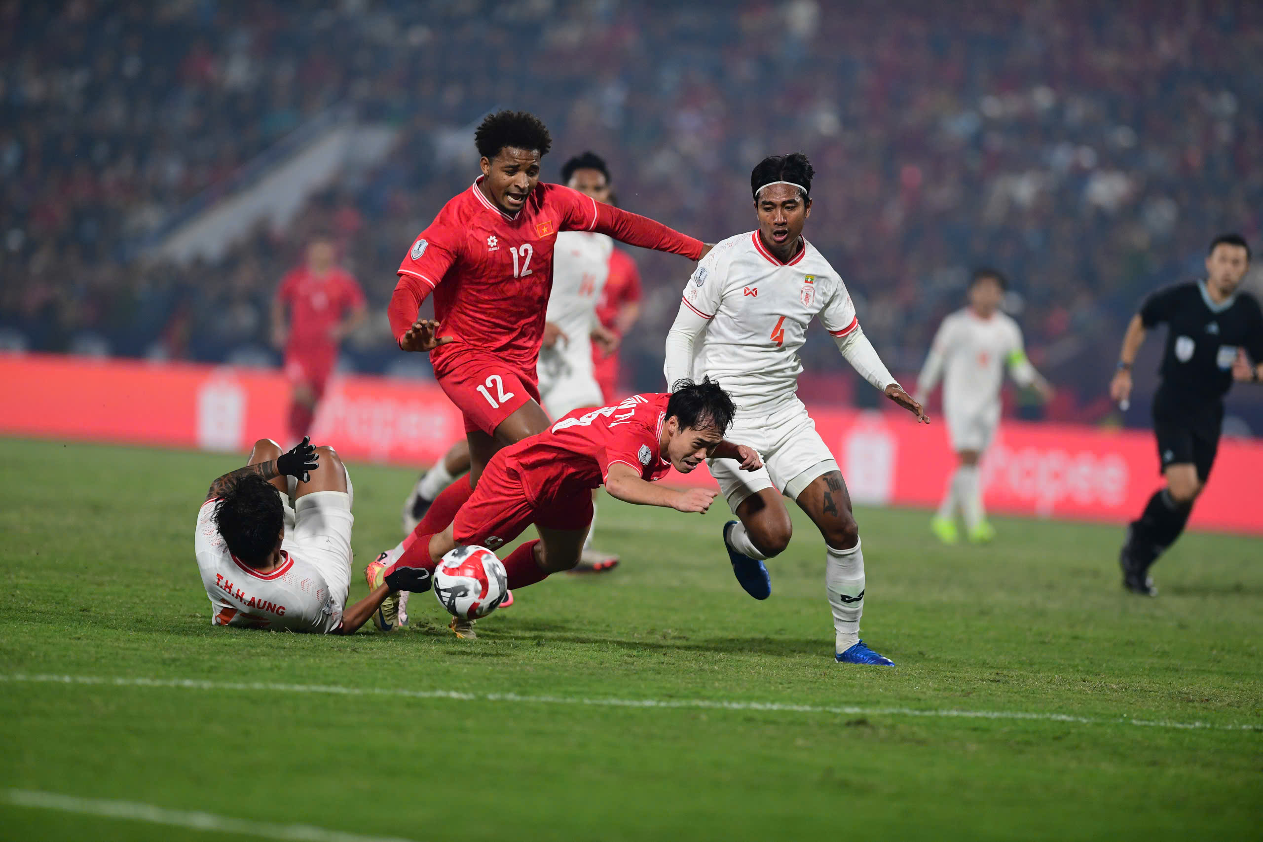 Lịch thi đấu bán kết ASEAN Cup 2024: ĐT Việt Nam chạm trán ĐT Singapore - Ảnh 1.