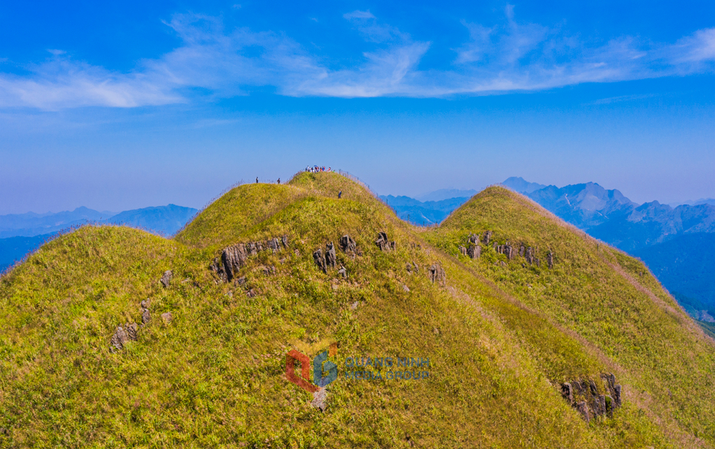 Đồi núi trùng điệp ở huyện Bình Liêu của Quảng Ninh cảnh sắc đẹp là bởi một loài cỏ dại-cỏ lau- Ảnh 8.