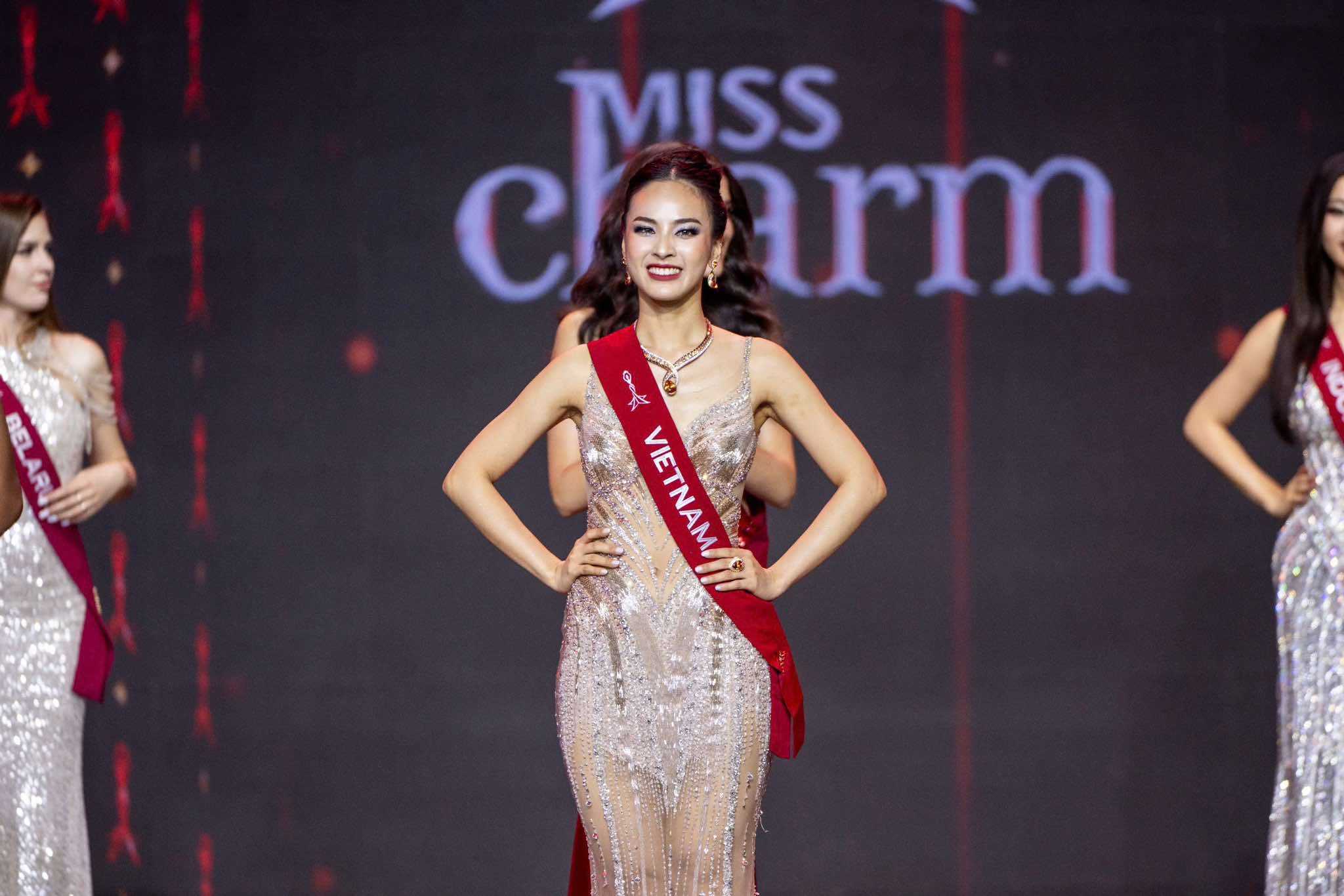 Người đẹp Malaysia đăng quang Miss Charm 2024, Quỳnh Nga giành ngôi Á hậu 2- Ảnh 4.