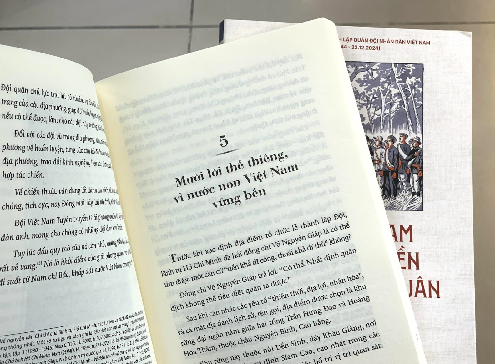 Ra mắt sách tri ân 34 đội viên của Đội Việt Nam Tuyên truyền Giải phóng quân - Ảnh 2.