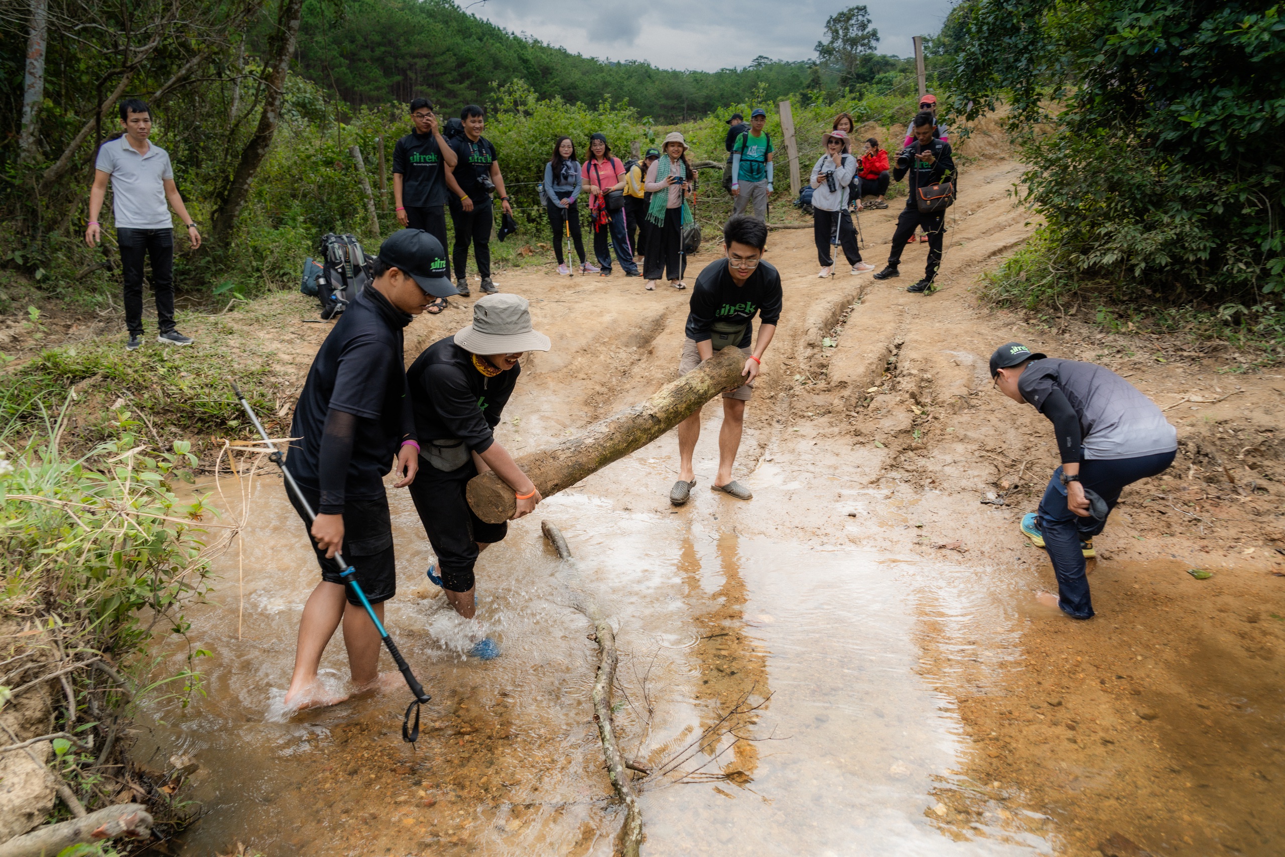 2 ngày 1 đêm trên cung đường trekking đẹp nhất Việt Nam dịp cuối năm - Ảnh 8.