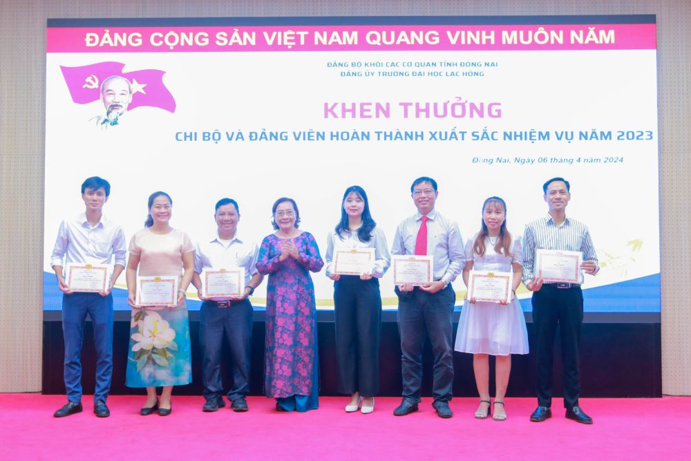 Quy định mới nhất về khen thưởng đảng viên năm 2025 - Ảnh 3.