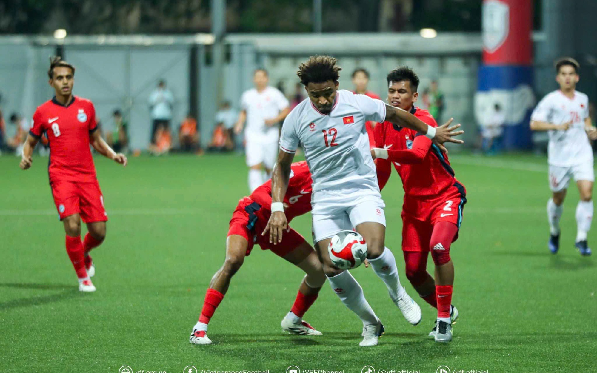 Việt Nam 2 – 0 Singapore. Trận đấu thử thách bản lĩnh - Ảnh 3.