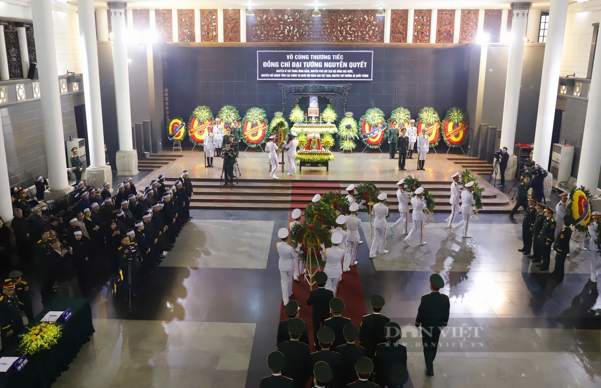 Hình ảnh lãnh đạo, nguyên lãnh đạo Đảng, Nhà nước viếng Đại tướng Nguyễn Quyết- Ảnh 1.