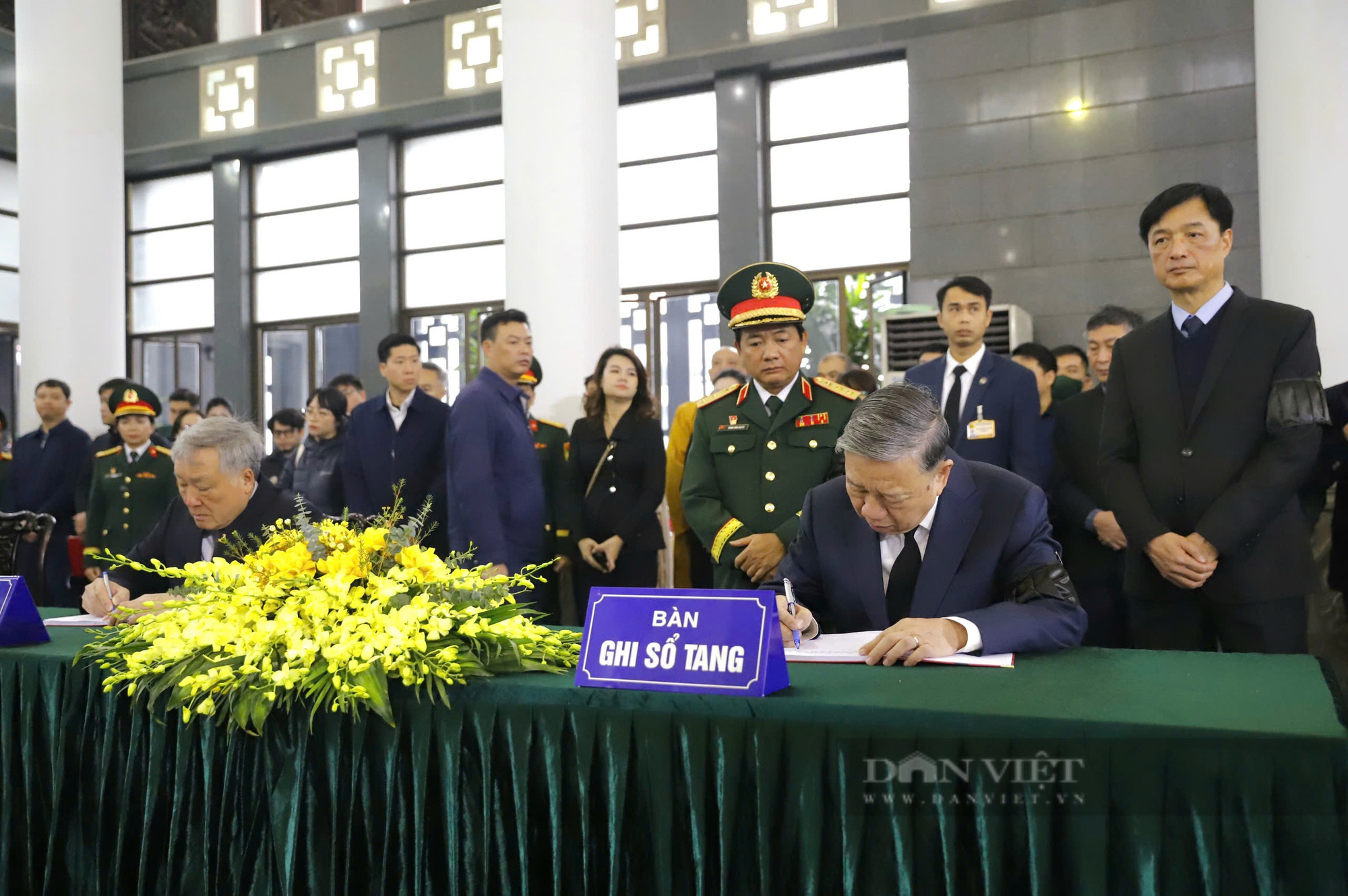 Hình ảnh lãnh đạo, nguyên lãnh đạo Đảng, Nhà nước viếng Đại tướng Nguyễn Quyết- Ảnh 11.