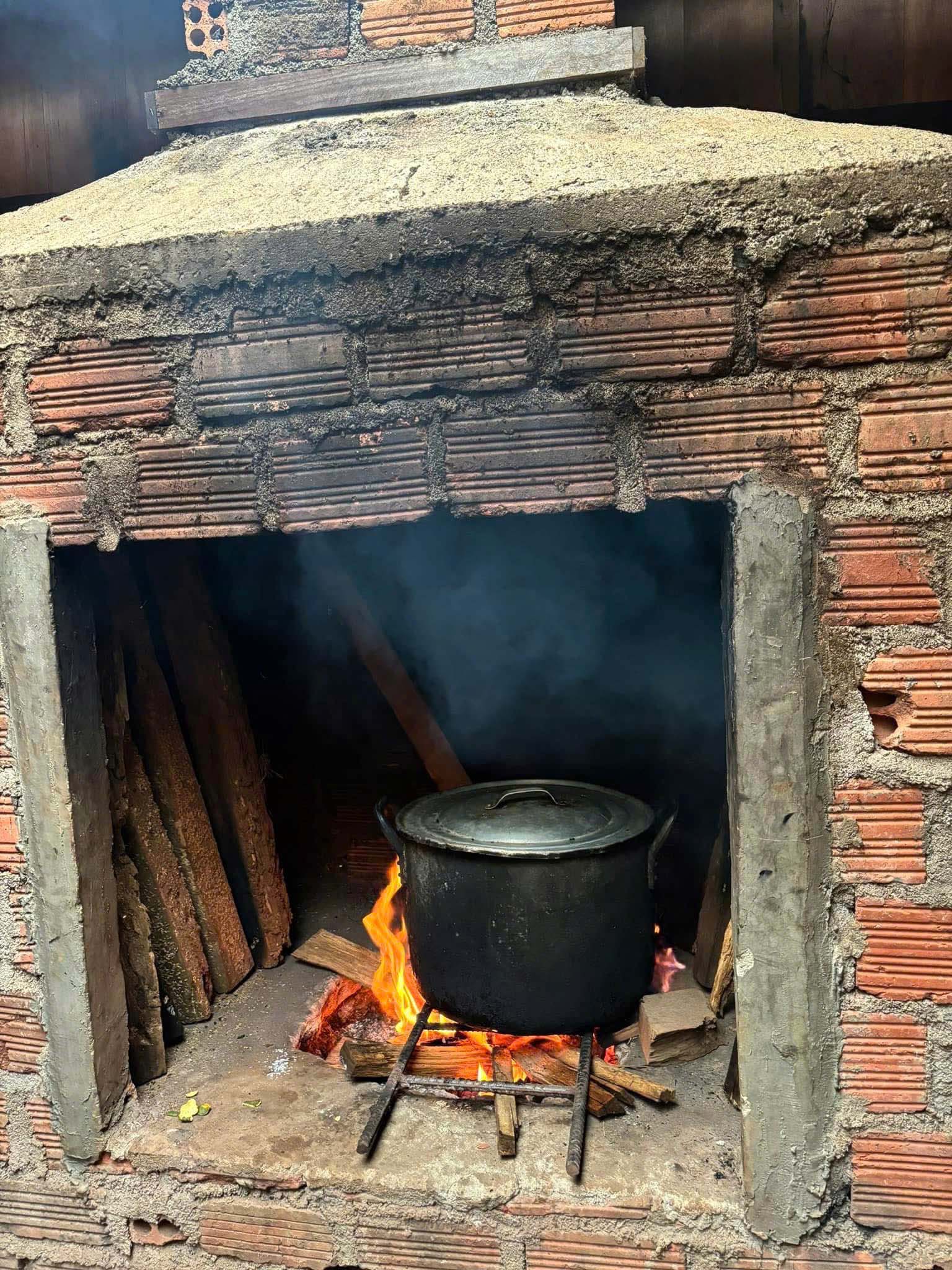 Ngay sát Măng Đen có một ngôi làng “níu chân” du khách bởi hương thơm đặc trưng này - Ảnh 6.