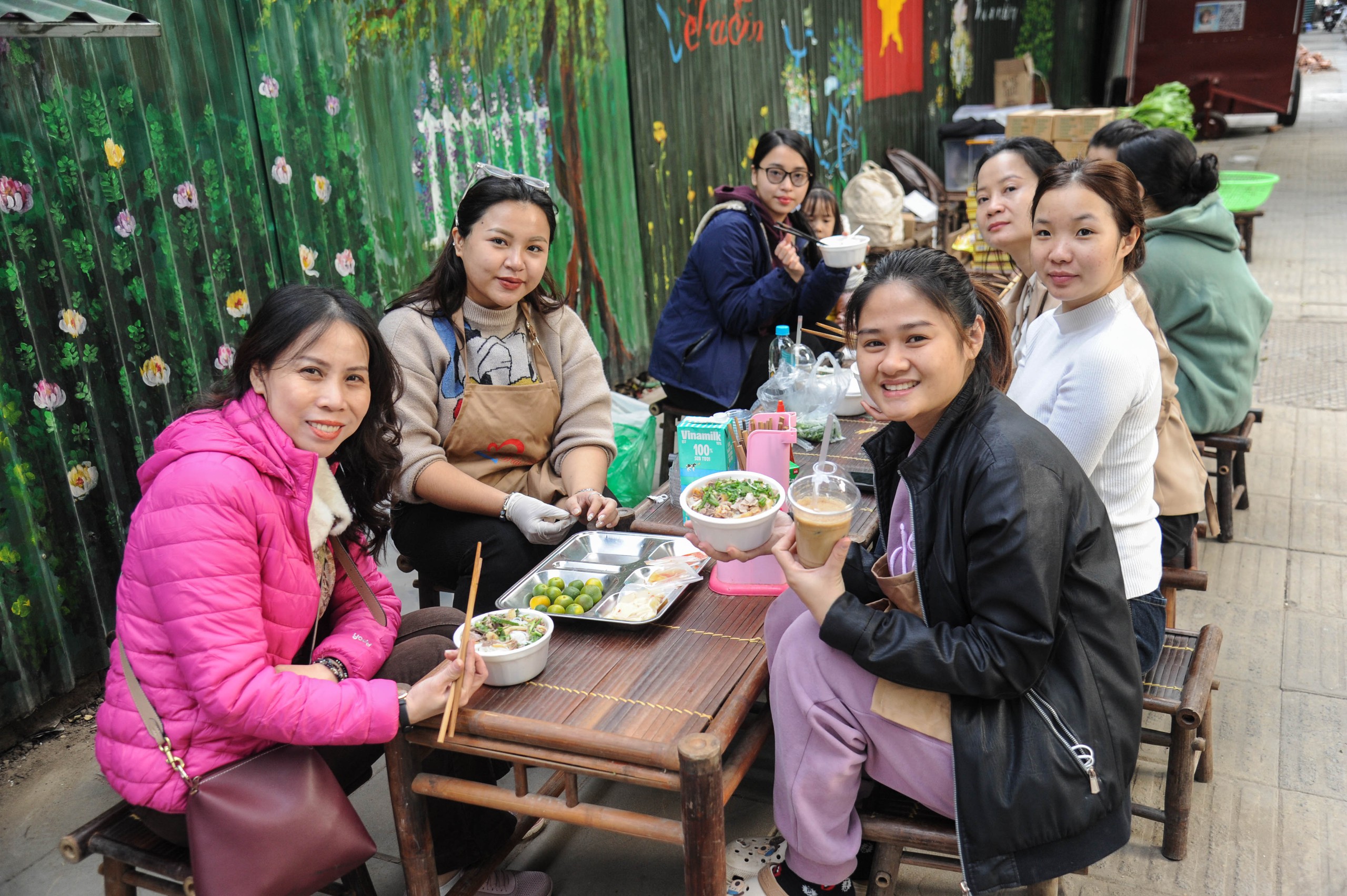 Bữa Cơm Yêu Thương số 87: Nắng ấm nhân ái trong mùa Đông giá rét giữa lòng Thủ đô - Ảnh 13.