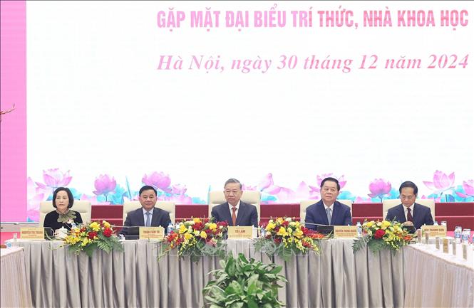 Hình ảnh Tổng Bí thư Tô Lâm gặp mặt đại biểu tri thức, nhà khoa học- Ảnh 6.