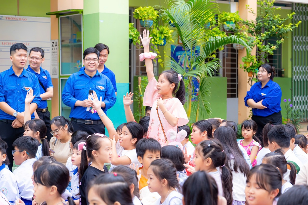 Hạn chế tai nạn đáng tiếc kỳ nghỉ Tết Nguyên đán, các trường học đẩy mạnh giáo dục kĩ năng mềm cho học sinh - Ảnh 4.