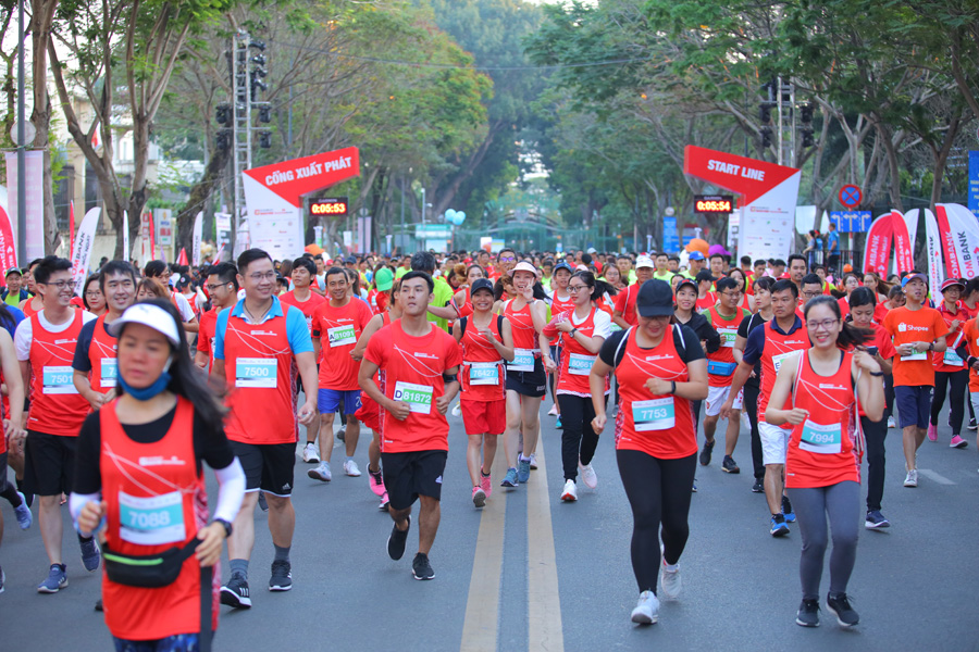 Sống động mùa lễ hội qua Giải Marathon Quốc tế TP.HCM - Ảnh 1.