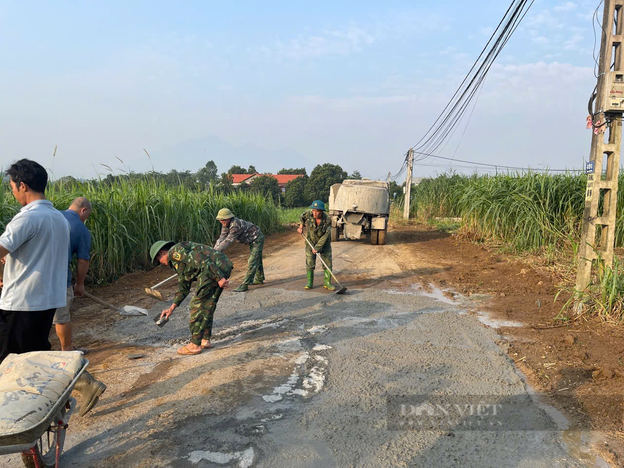 Nỗi niềm hàng trăm hộ dân nhiều năm sống trong cảnh "không được thừa nhận" ở Hà Nội - Ảnh 3.