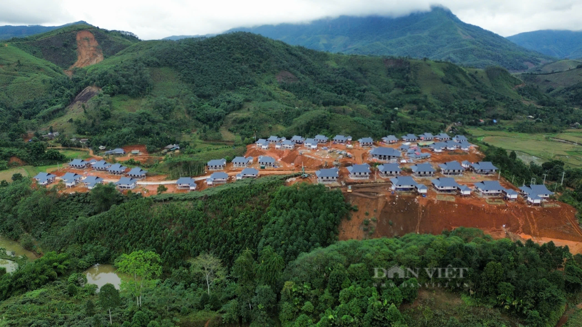 Toàn cảnh khu tái định cư Làng Nủ gần hoàn thành sau 3 tháng thi công- Ảnh 7.