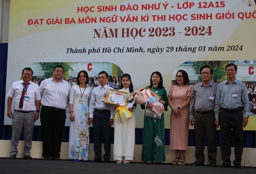 Nữ sinh trường "vùng ven" đạt giải Ba quốc gia ước mơ làm nghề báo- Ảnh 1.