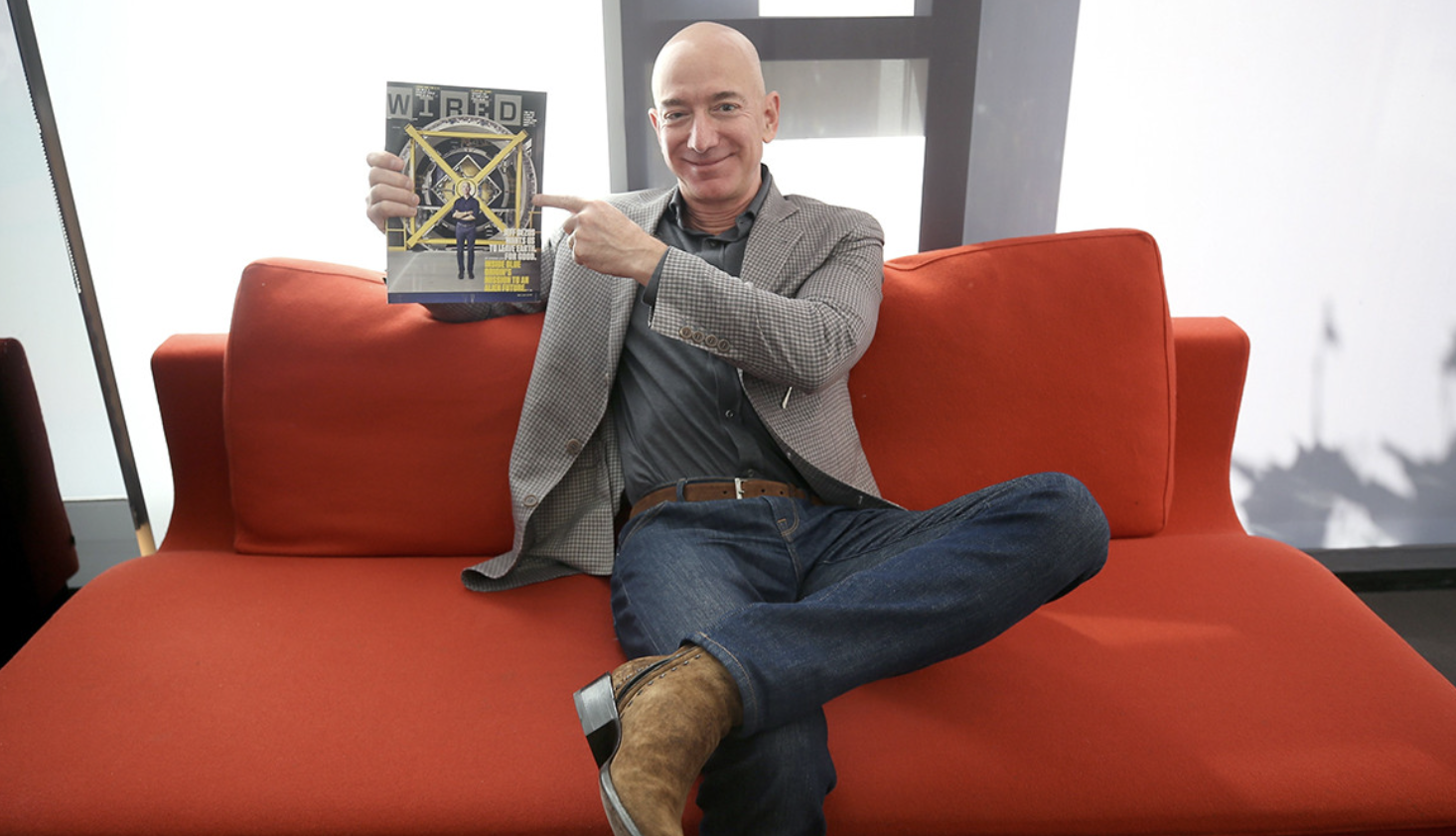 Tỷ phú công nghệ thế giới tuổi Rồng quyền uy: Từ cựu CEO Amazon đến "ông trùm" Mexico- Ảnh 1.