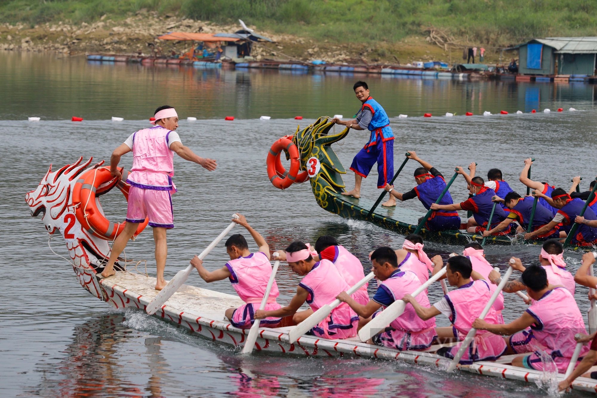 450 tay chải miền sơn cước gồng mình đua thuyền rồng trên sông Lô ở Tuyên Quang- Ảnh 3.