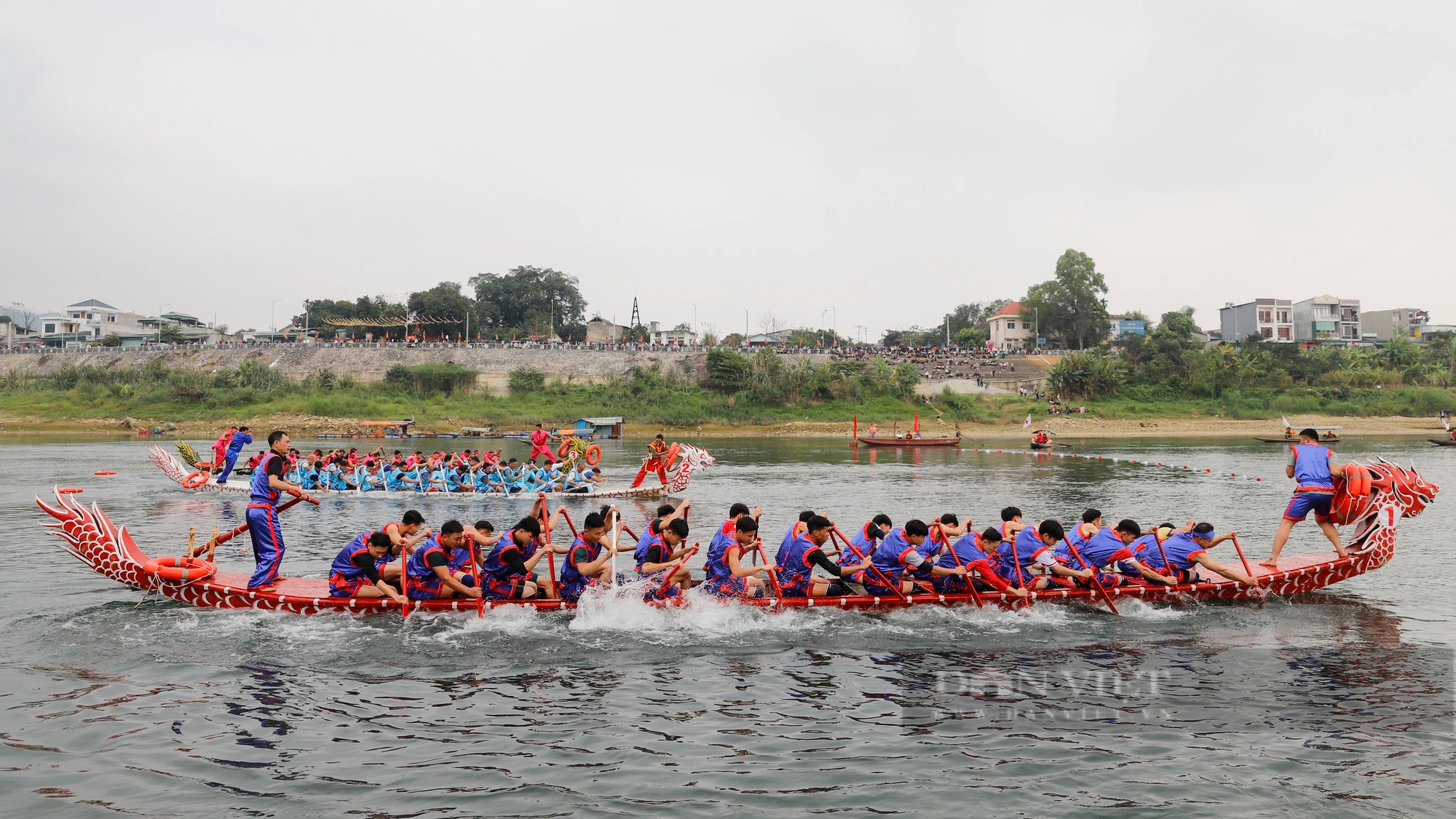 450 tay chải miền sơn cước gồng mình đua thuyền rồng trên sông Lô ở Tuyên Quang- Ảnh 6.