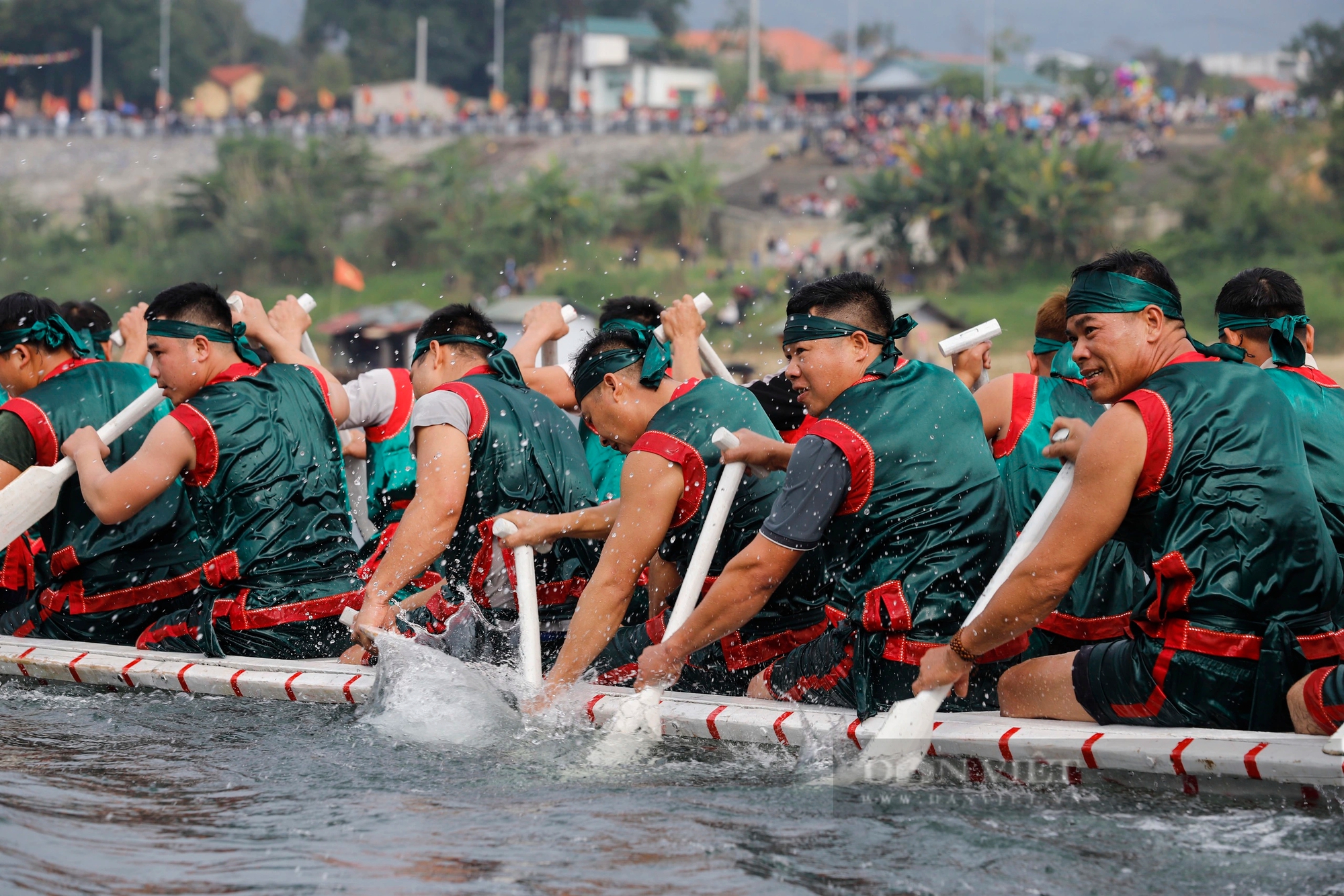450 tay chải miền sơn cước gồng mình đua thuyền rồng trên sông Lô ở Tuyên Quang- Ảnh 10.