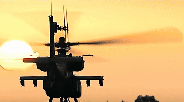 Trực thăng tấn công AH-64 Apache của Mỹ rơi ở Jordan- Ảnh 15.