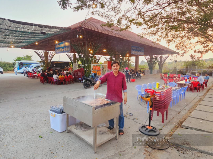 Thiên thời địa lợi nhân hòa cho bà con hành hương đến TP.Châu Đốc đảnh lễ Miếu Bà Chúa Xứ- Ảnh 8.