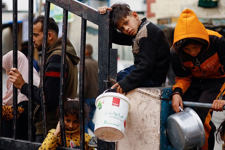 Hình ảnh nạn đói đạt đến mức khủng hoảng ở dải Gaza- Ảnh 1.