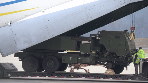 Vì sao pháo phản lực HIMARS được Ukraine chuyển ngược về Mỹ?- Ảnh 2.