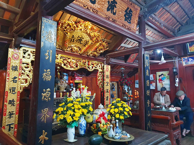 Làng nông thôn mới ở Phú Thọ có vô số nhà cổ hàng trăm năm tuổi, cất giữ nhiều món cổ vật quý giá- Ảnh 6.