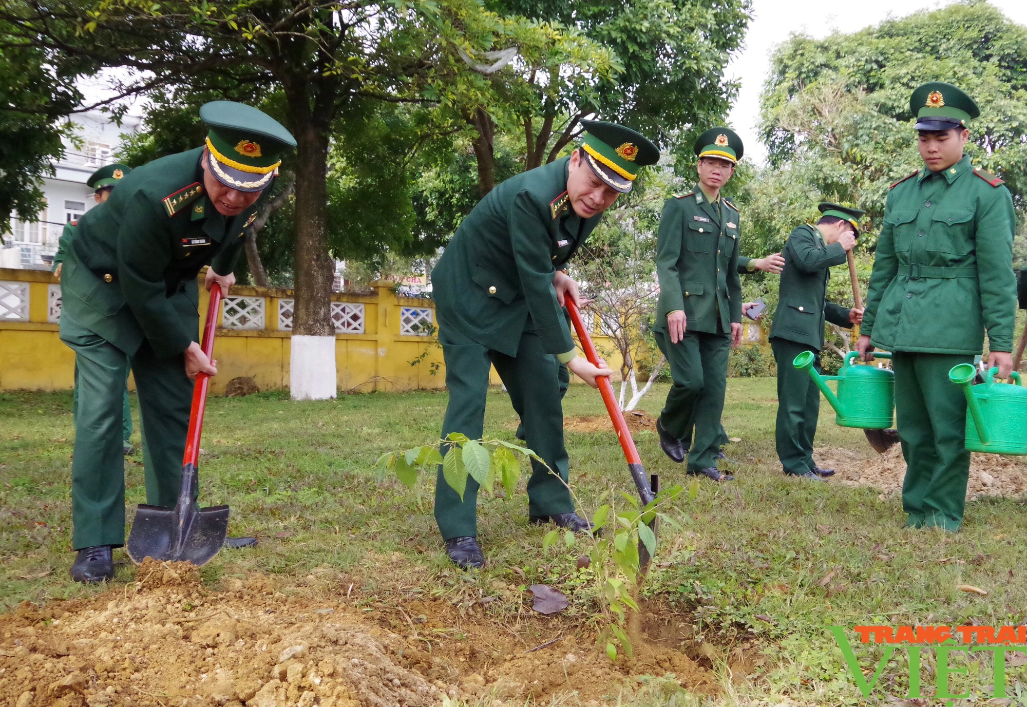 BĐBP tỉnh Lai Châu với phong trào Tết trồng cây "Đời đời nhớ ơn Bác Hồ"- Ảnh 7.