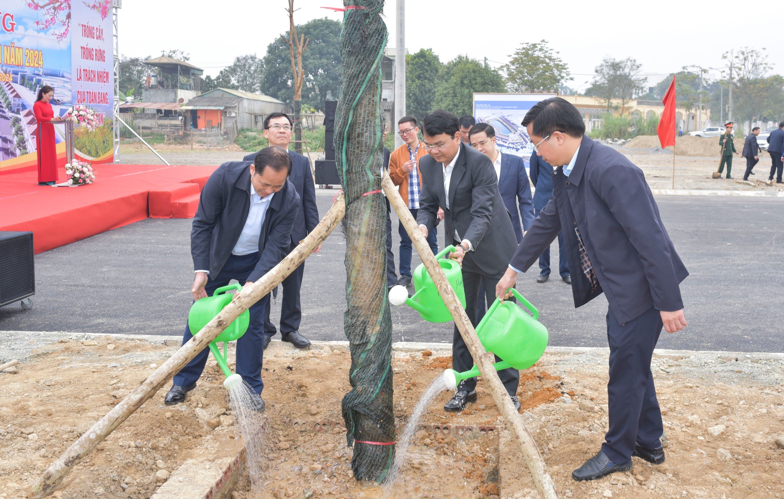 Lào Cai: Phấn đấu trồng 80.000 cây xanh đầu xuân năm mới- Ảnh 1.
