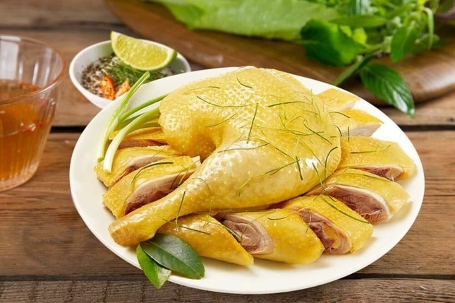 Thịt gà thường có trong bữa cơm người Việt, nhưng ăn theo cách này dễ rước bệnh vào người- Ảnh 1.