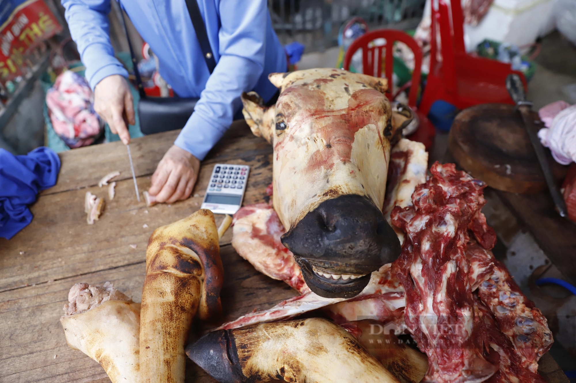 Phí đổi tiền lẻ lên tới 18%, thịt bò giá 250.000 đồng/kg tại chợ Viềng, Phủ Dầy Nam Định hút khách- Ảnh 6.
