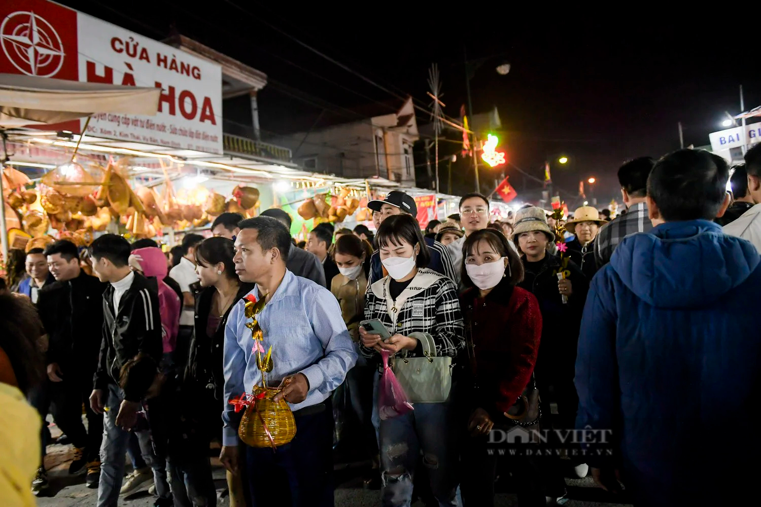 Khách thập phương thức trắng đêm đi chợ Viềng ở Nam Định- Ảnh 4.