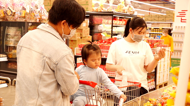 Quảng Ngãi:
Sức mua trong dịp Tết cổ truyền ở chợ truyền thống giảm, siêu thị tăng 5-7%
- Ảnh 6.