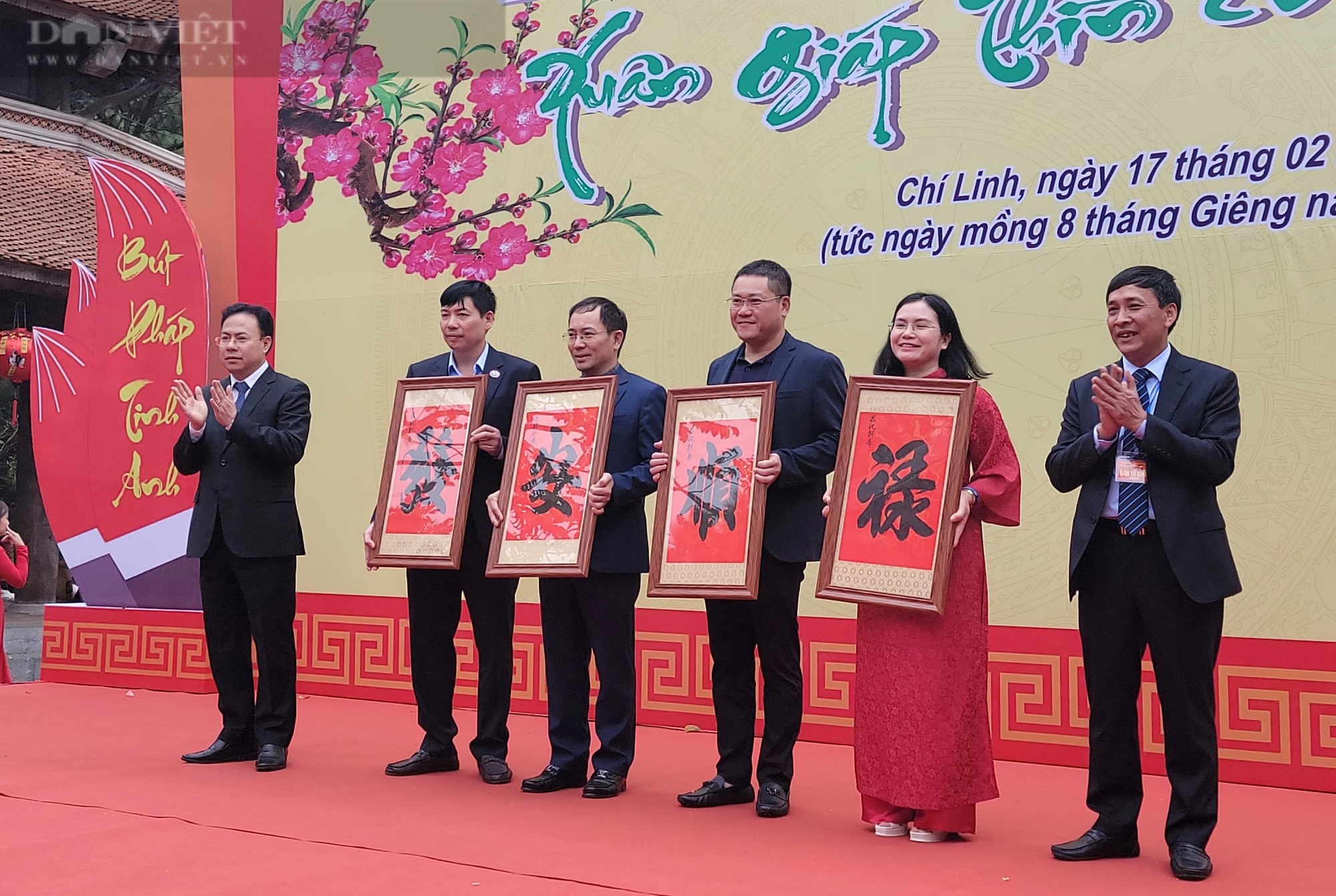 Quỹ Khuyến học TP. Chí Linh đón nhận hơn 1,5 tỷ đồng tại lễ khai bút đầu xuân Giáp Thìn 2024- Ảnh 9.