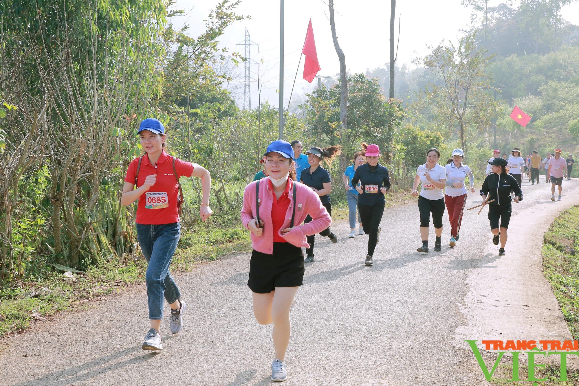 Trên 3.000 VĐV tham ra chạy Olympic vì sức khỏe toàn dân năm 2024- Ảnh 9.