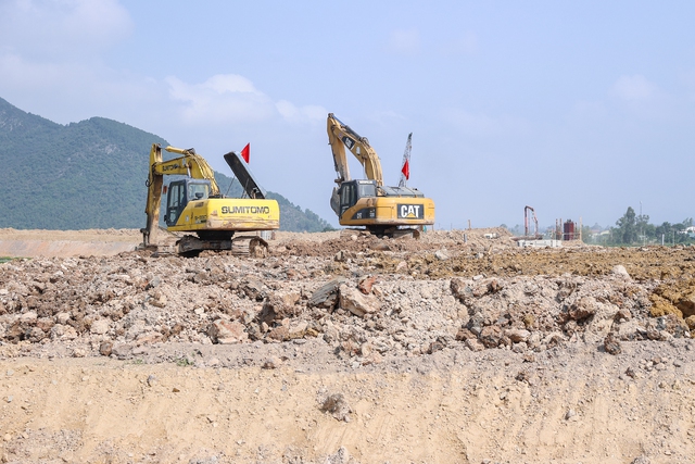 Phó Thủ tướng Trần Hồng Hà yêu cầu triển khai nghiêm túc dự án cao tốc Diễn Châu - Bãi Vọt- Ảnh 2.