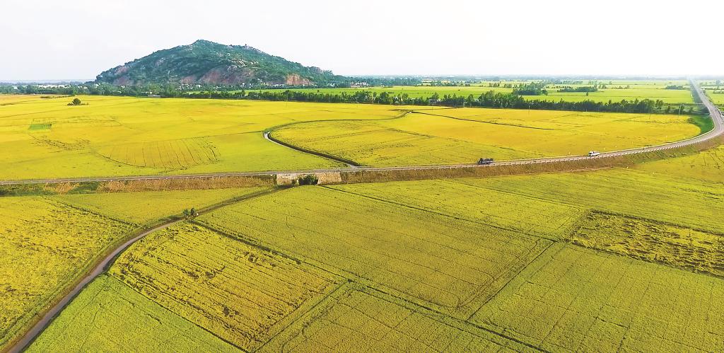 Vùng biên giới Tây Nam có những cung đường đẹp ngỡ ngàng, tưởng chỉ có trong phim cổ trang- Ảnh 3.