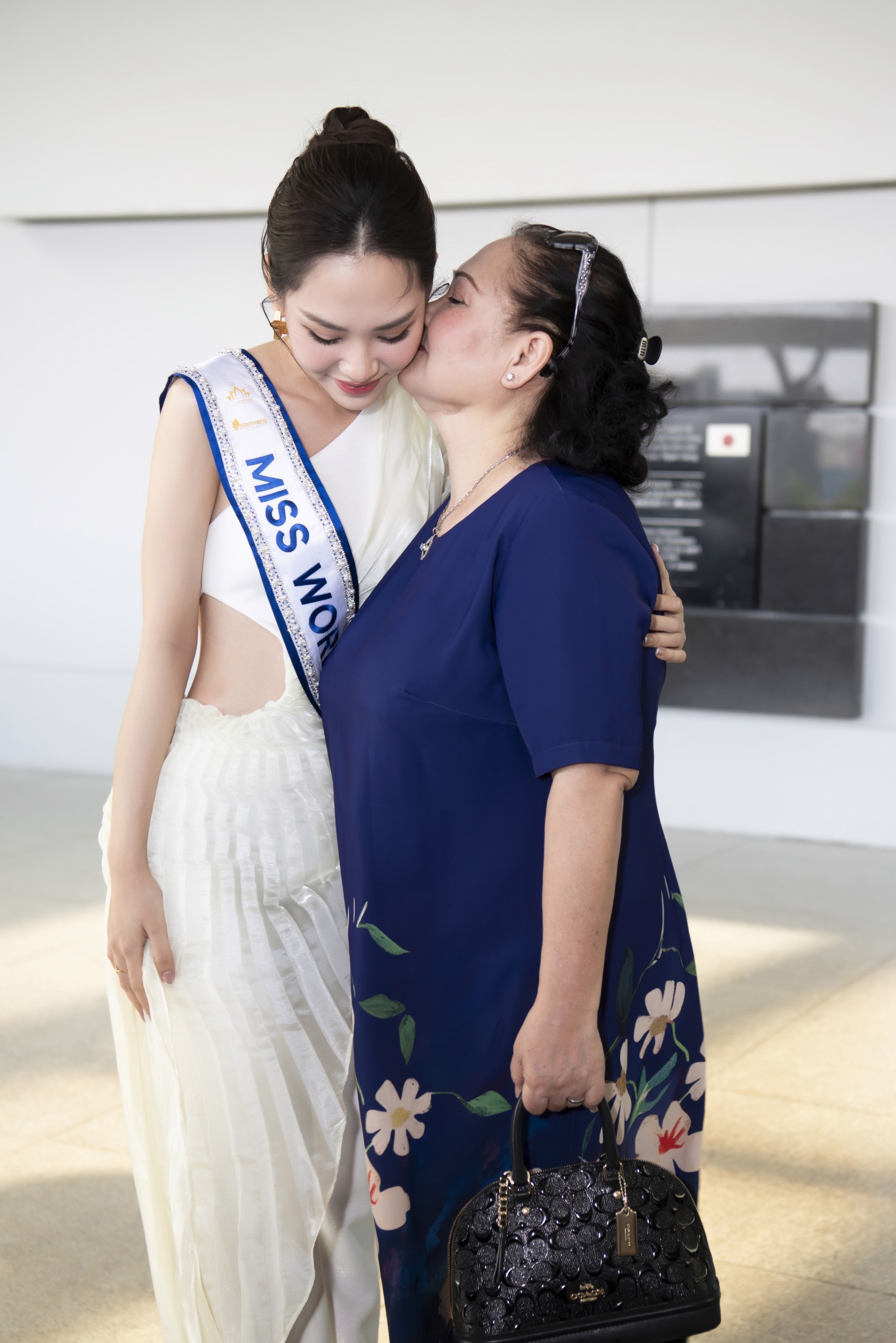 Hoa hậu Mai Phương vừa đến Ấn Độ thi Miss World lần thứ 71, dàn đối thủ "đáng gờm" lộ diện gây ngỡ ngàng- Ảnh 4.