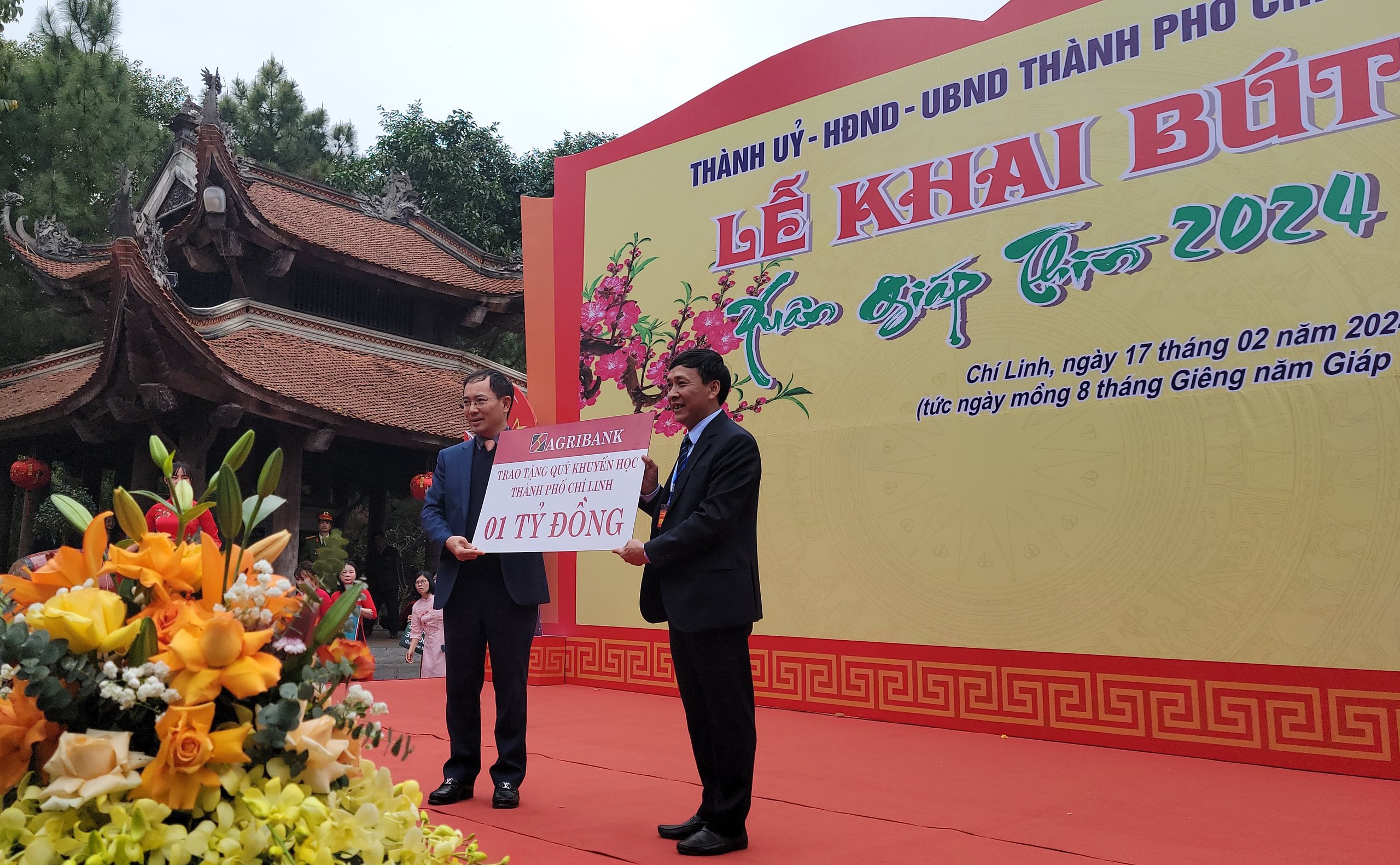 Quỹ Khuyến học TP. Chí Linh đón nhận hơn 1,5 tỷ đồng tại lễ khai bút đầu xuân Giáp Thìn 2024- Ảnh 8.