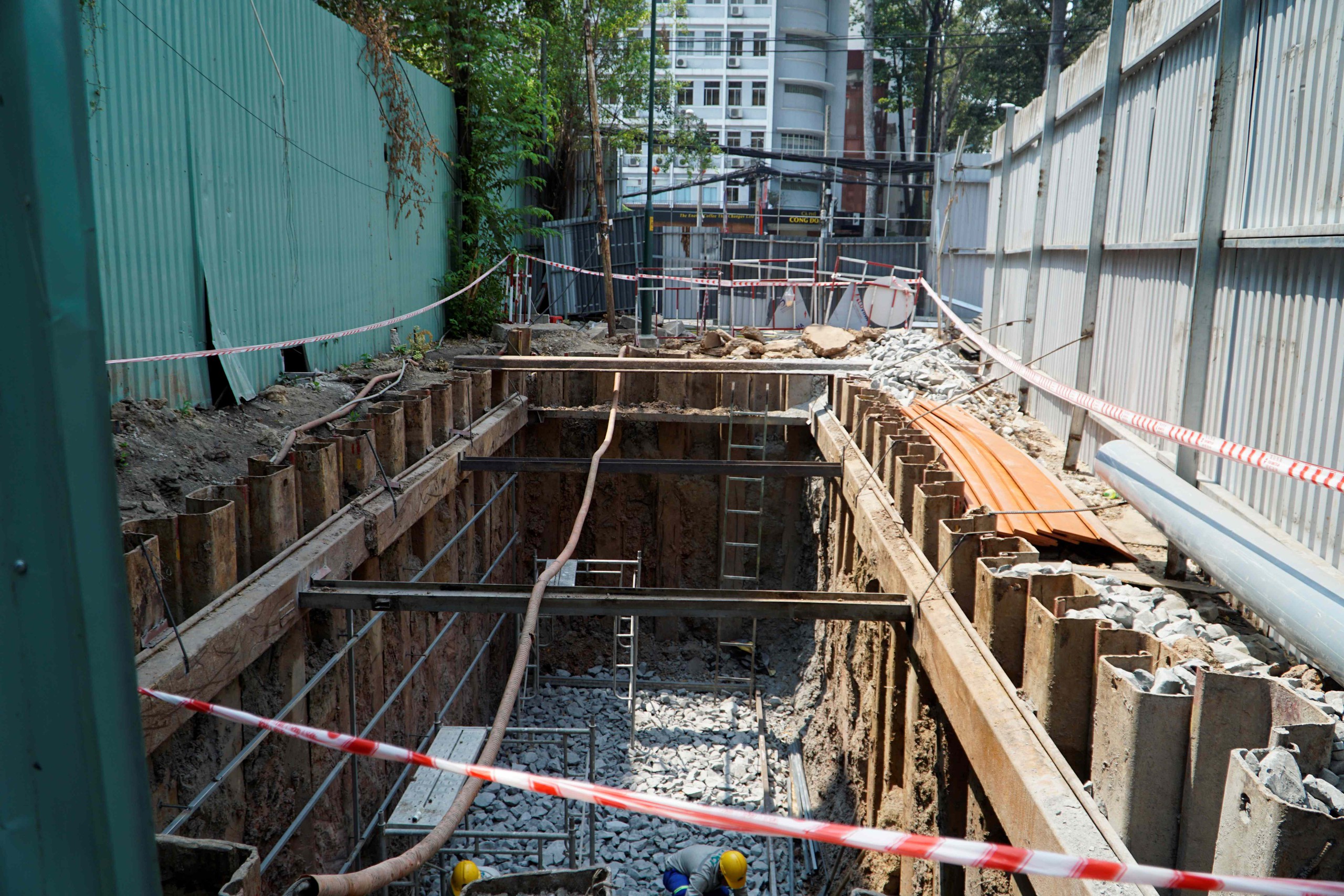 Bắt đầu di dời hạ tầng kỹ thuật tuyến metro số 2 tại khu vực công viên Tao Đàn- Ảnh 3.