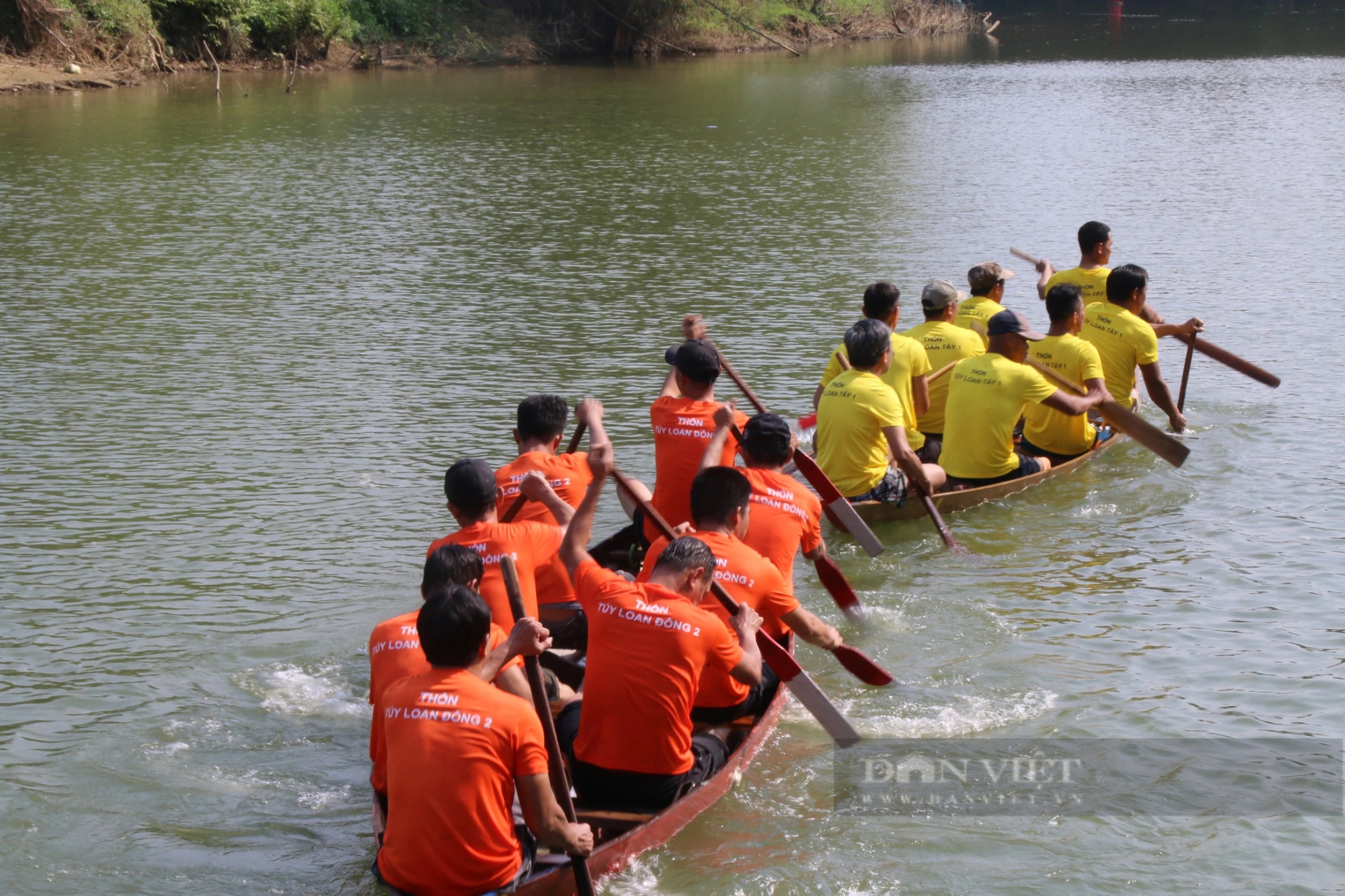 Tranh đua quyết liệt tại lễ hội đua thuyền nơi làng cổ 500 tuổi ở Đà Nẵng- Ảnh 6.