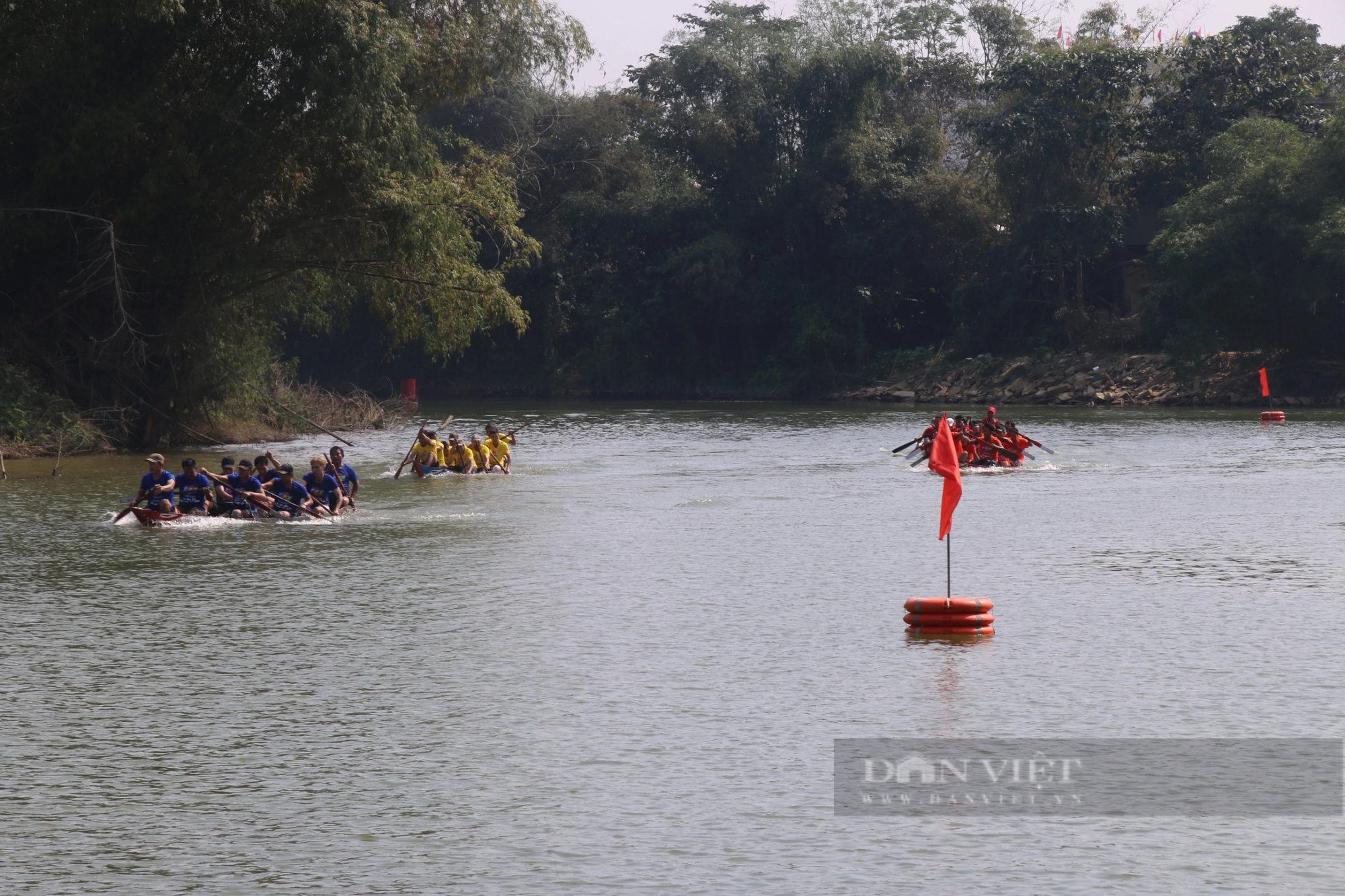 Tranh đua quyết liệt tại lễ hội đua thuyền nơi làng cổ 500 tuổi ở Đà Nẵng- Ảnh 9.
