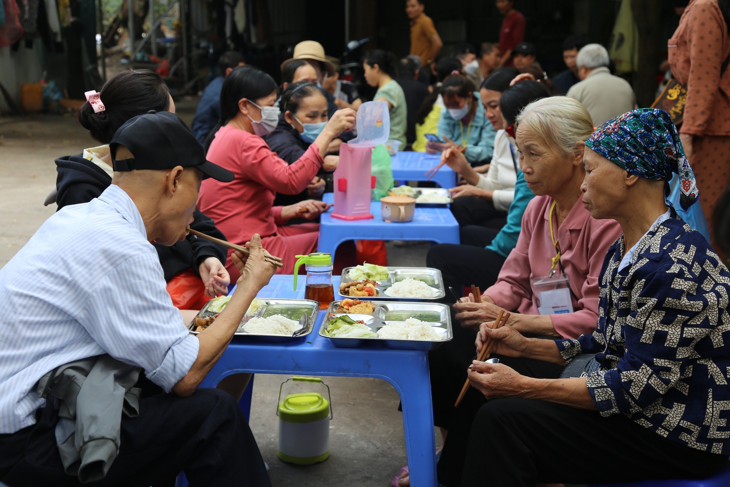 Á hậu Bùi Khánh Linh, Đào Thị Hiền sẽ dự “bữa cơm tất niên” cùng bệnh nhân nghèo- Ảnh 1.